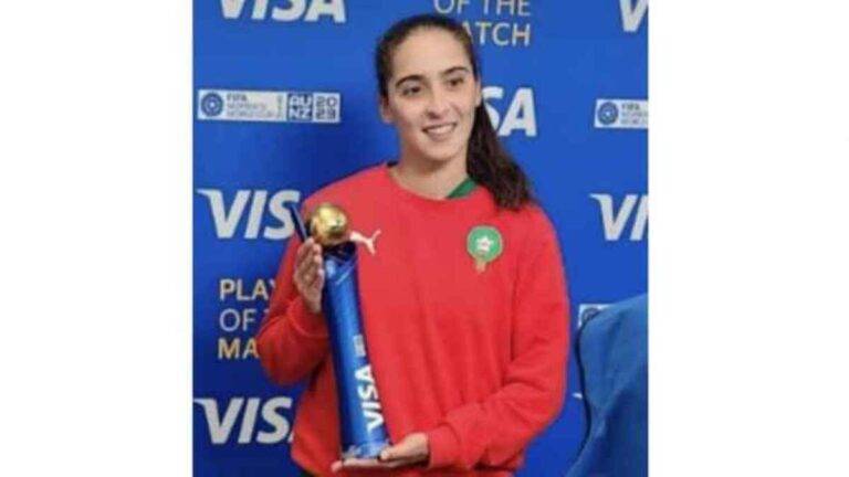 أنيسة لحماري افضل لاعبة في مباراة المغرب وكولومبيا