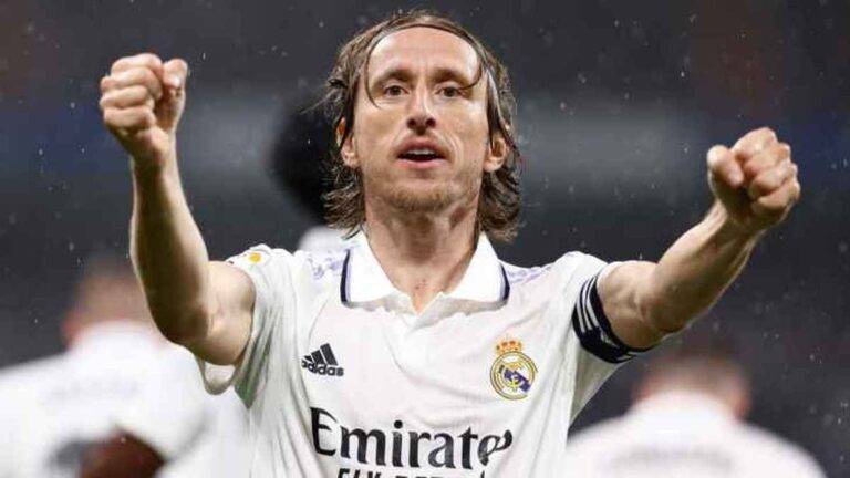 مودريتش كان أقرب للرحيل لبرشلونة ولكنه إصطدم بلاعبان