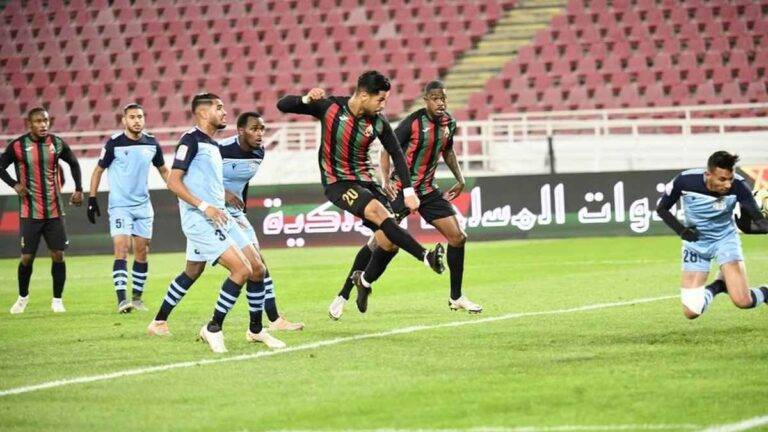 اتحاد تواركة يفوز بالديربي ويقلب الطاولة على الجيش الملكي في مباراة مثيرة