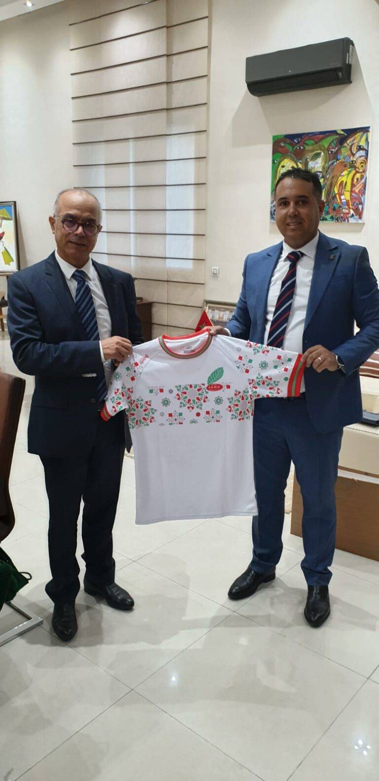 السيد شكيب بنموسى يستقبل رئيس الجامعة الملكية المغربية للريكبي