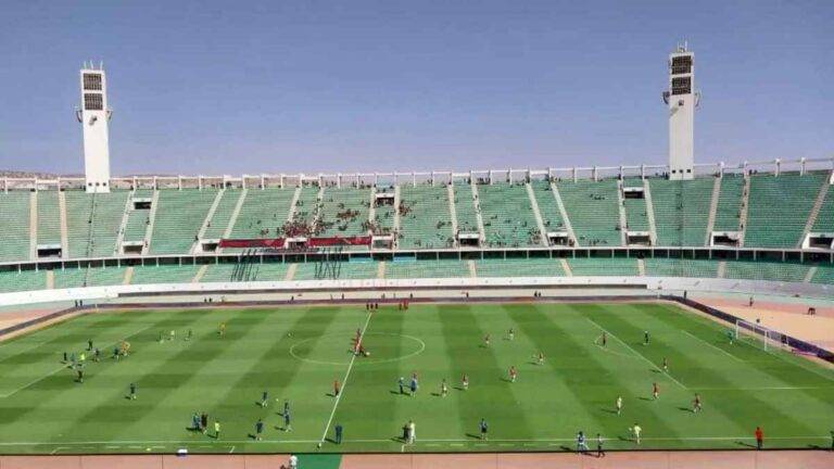تعادل حسنية أكادير والرجاء البيضاوي يُنهي مباراة مثيرة في البطولة الاحترافية