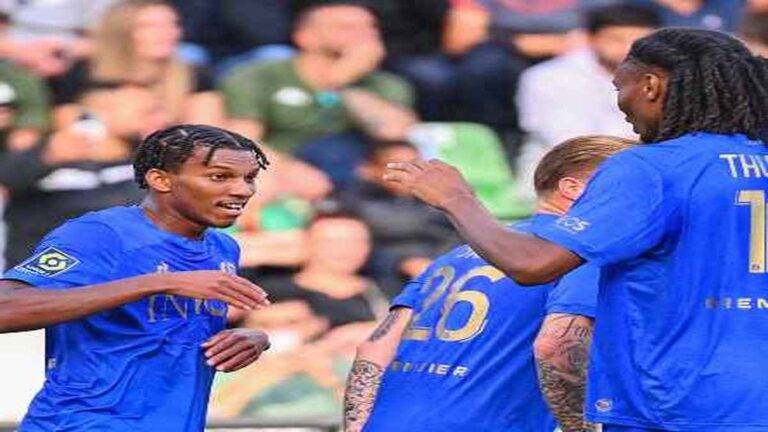 الدوري الفرنسي: نيس ينتزع الصدارة مؤقتا بالفوز بهدف على ميتز