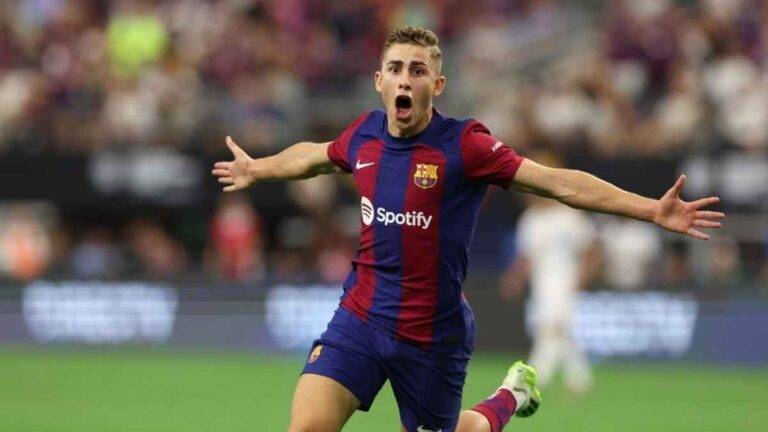 فيرمين لوبيز يجدّد عقده مع برشلونة