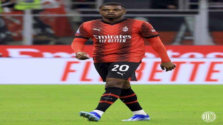 مدافع ميلان يزيد من متاعب الفريق هذا الموسم