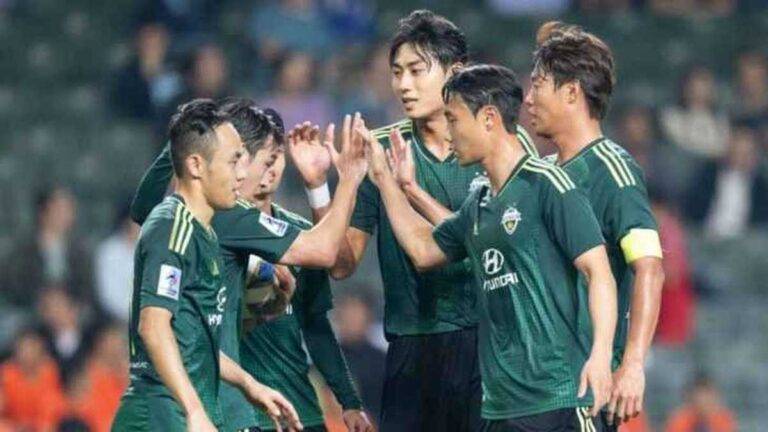 دوري ابطال آسيا: جيونبوك بعشرة لاعبين يزيد معاناة كيتشي