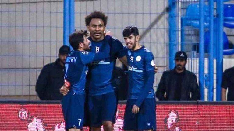 دوري روشن السعودي: الاخدود ينتصر على الحزم وتعادل للاتفاق