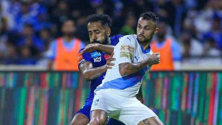 دوري روشن السعودي: الهلال يقهر الفتح بثنائية وتعادل مجنون للفيحاء