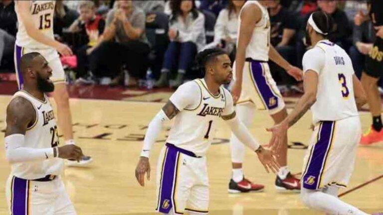 NBA: أنطوني ديفيز يسجل 32 نقطة ليهدي الفوز لليكرز على حساب كافالييرز