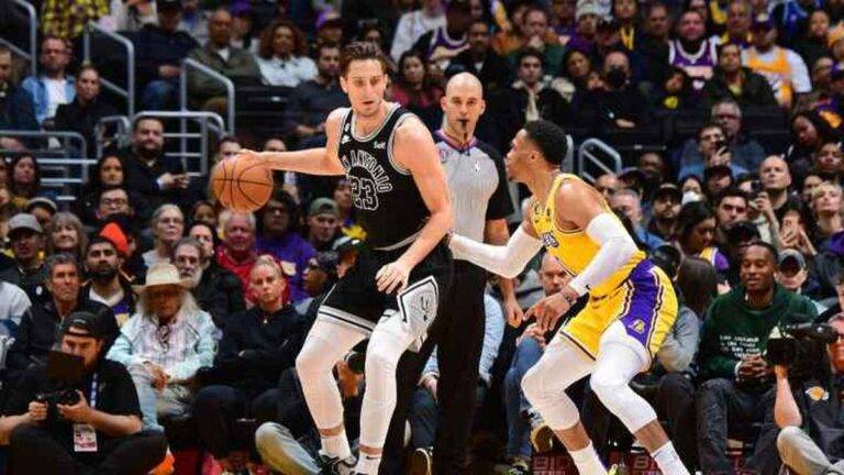 NBA: سان انطونيو سبيرز يتلقى الخسارة ال 20 هذا الموسم