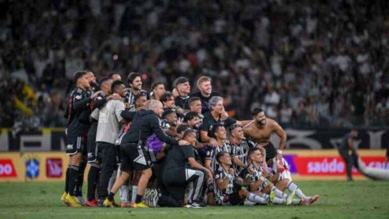اتلتيكو مينيرو يهزم ساو باولو ويقترب من بالميراس
