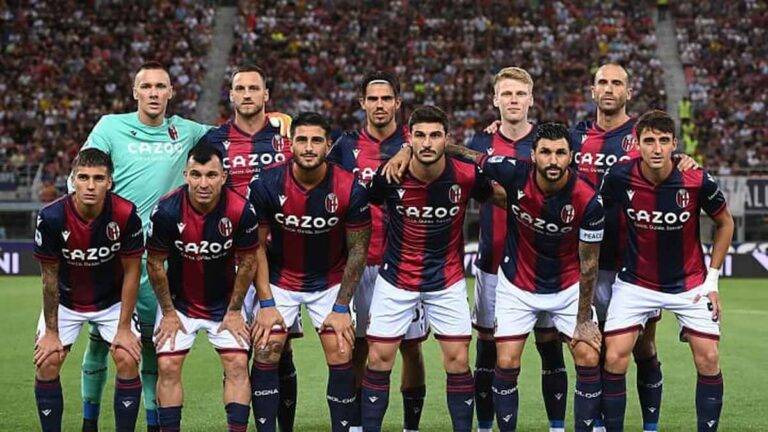 مدافع بولونيا يشيد بأداء فريقه خلال الموسم الجاري