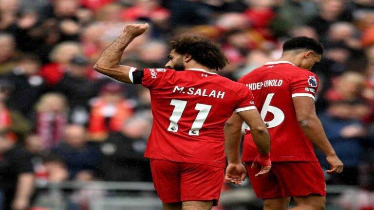 صدمة للاعبي دوري روشن.. فما علاقة محمد صلاح؟