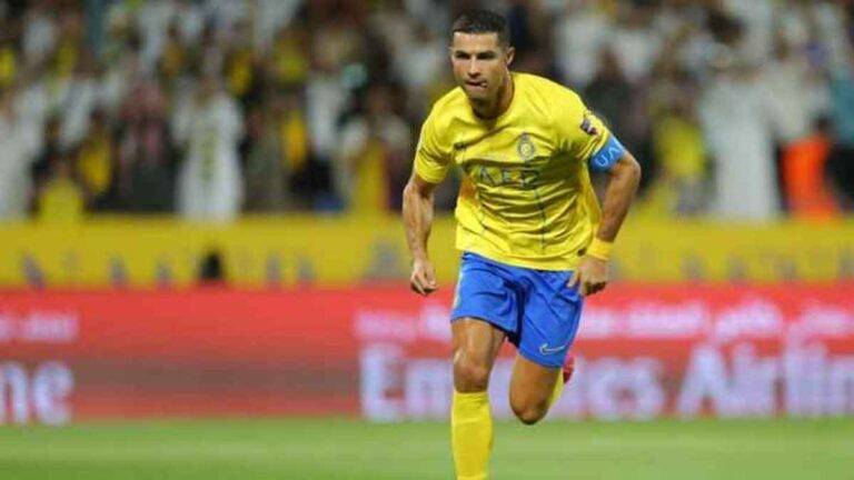 رونالدو يوجه رسالة لزملائه بعد نكسة الهلال