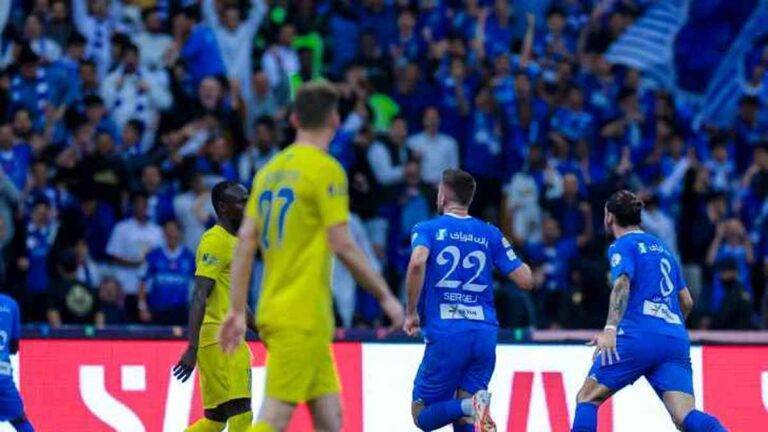 دوري روشن السعودي: الهلال يضرب النصر بثلاثيّة في الديربي ويحلّق بعيداً في الصدارة