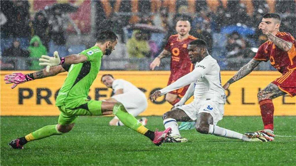 إنتر ميلان يواصل تصدره للدوري الإيطالي بفوز مثير على روما