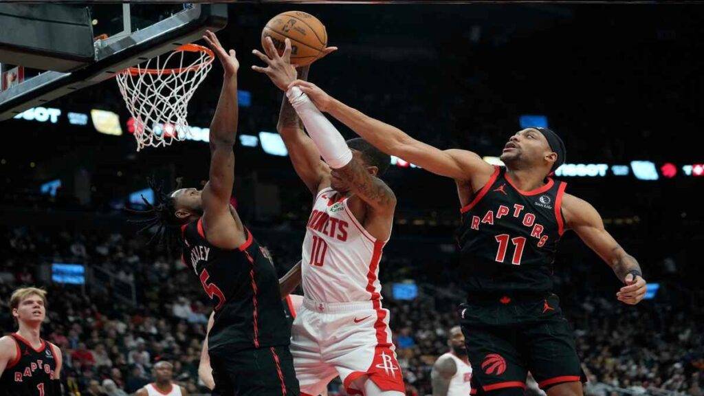 تورونتو رابتورز يتفوق على هيوستون روكتس في مباراة مثيرة بدوري NBA