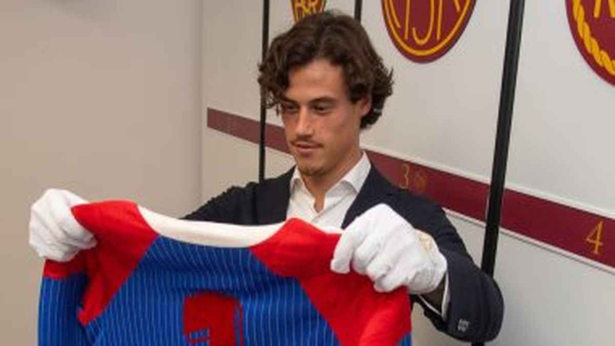 حارس مرمى روما الشاب ينال إشادة مدربه الجديد