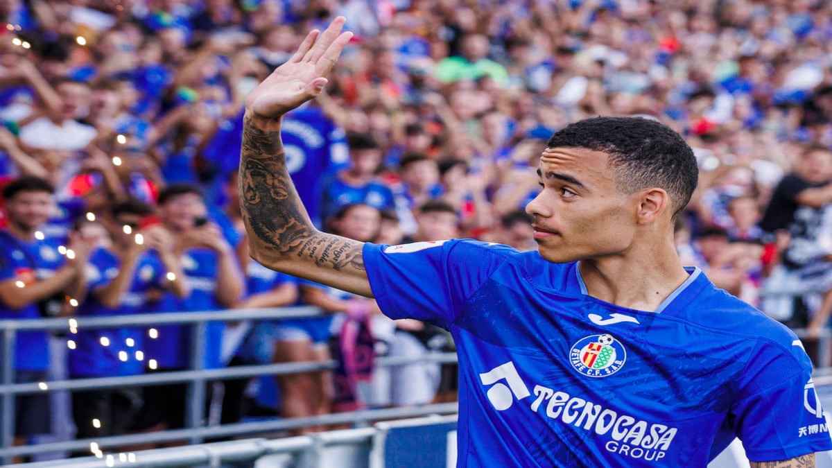 مانشستر يونايتد يحدد سعر جرينوود بعد تألقه بصفوف خيتافي