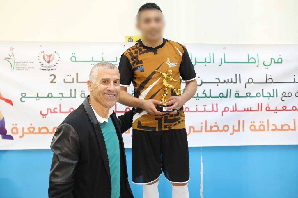 الرياضة للجميع : تتويج الفرق الفائزة بدوري الصداقة الرمضاني لكرة القدم المصغرة بالسجن المحلي العرجات 2