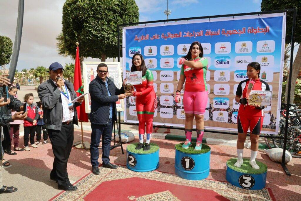 دراجات : جمعية صقور الصحراء تفوز بالبطولة الجهوية لعصبة العيون الساقية الحمراء