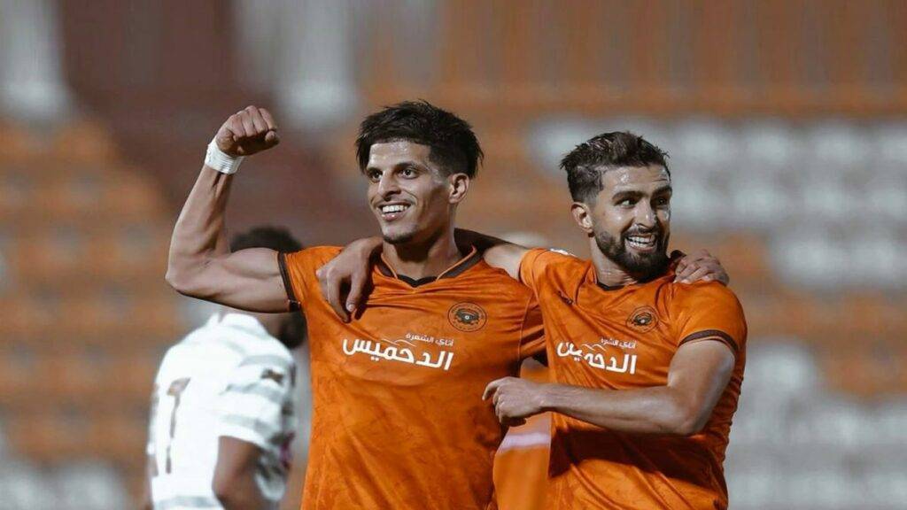 نهضة بركان: تحدي نصف النهائي مع اتحاد العاصمة في كأس الكونفدرالية