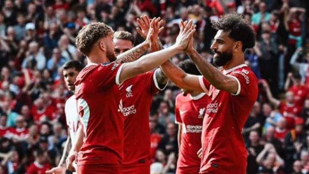ليفربول يهزم توتنهام 4-2 في ملعب الأنفيلد في الدوري الإنجليزي الممتاز