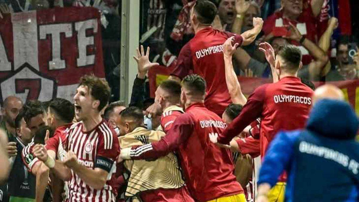 أيوب الكعبي يقود أولمبياكوس لتحقيق لقب دوري المؤتمر الأوروبي بفوز قاتل على فيورنتينا