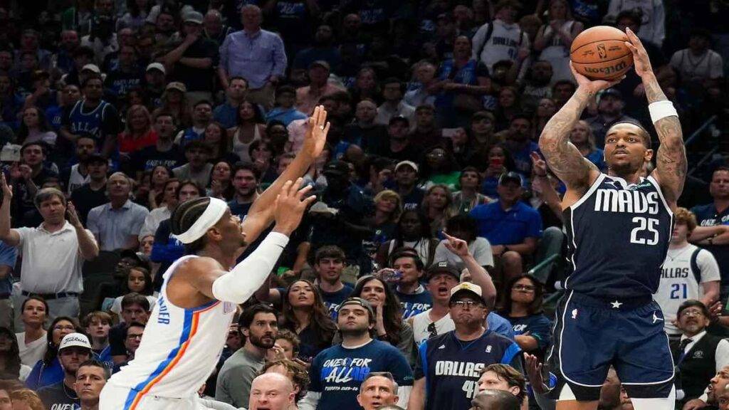 تاتوم وبراون يقودان سيلتيكس للفوز على كافالييرز والتقدم في نصف نهائي المنطقة الشرقية