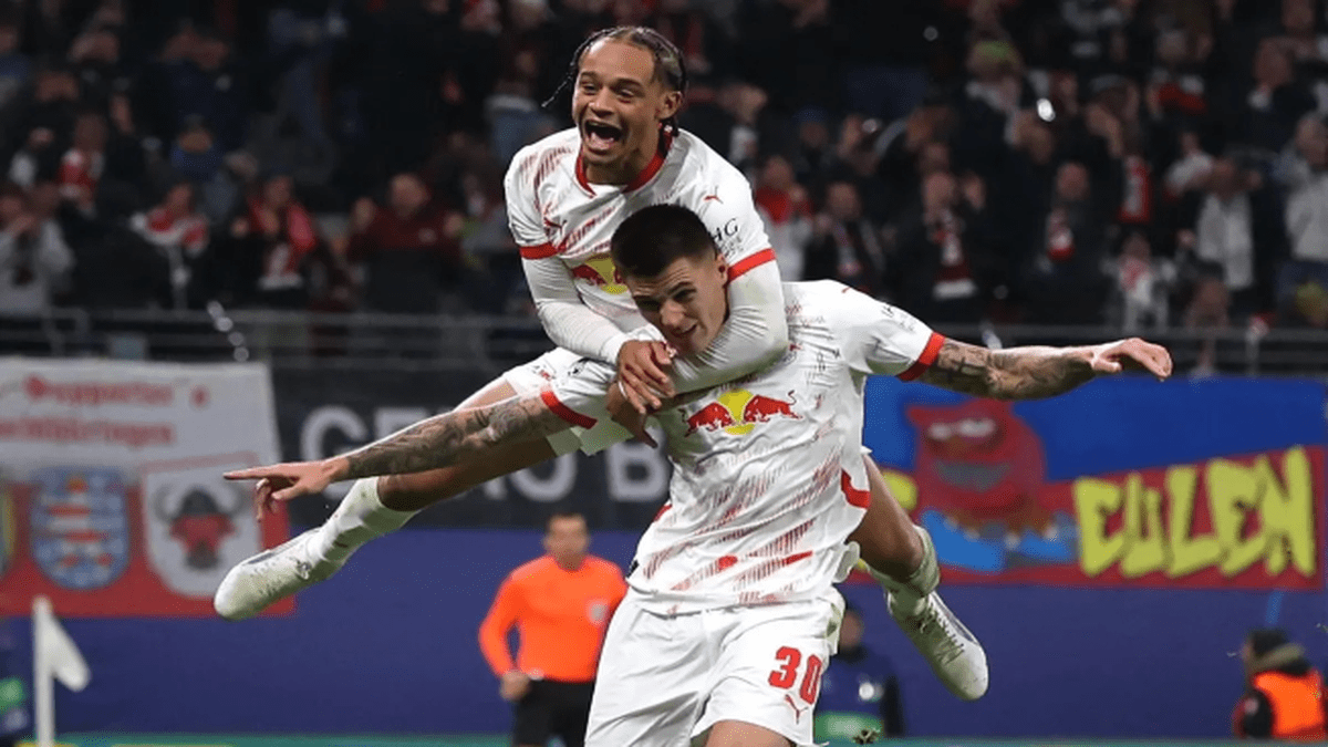 لايبزيغ يتصدر الدوري الألماني مؤقتًا بعد الفوز على ماينز