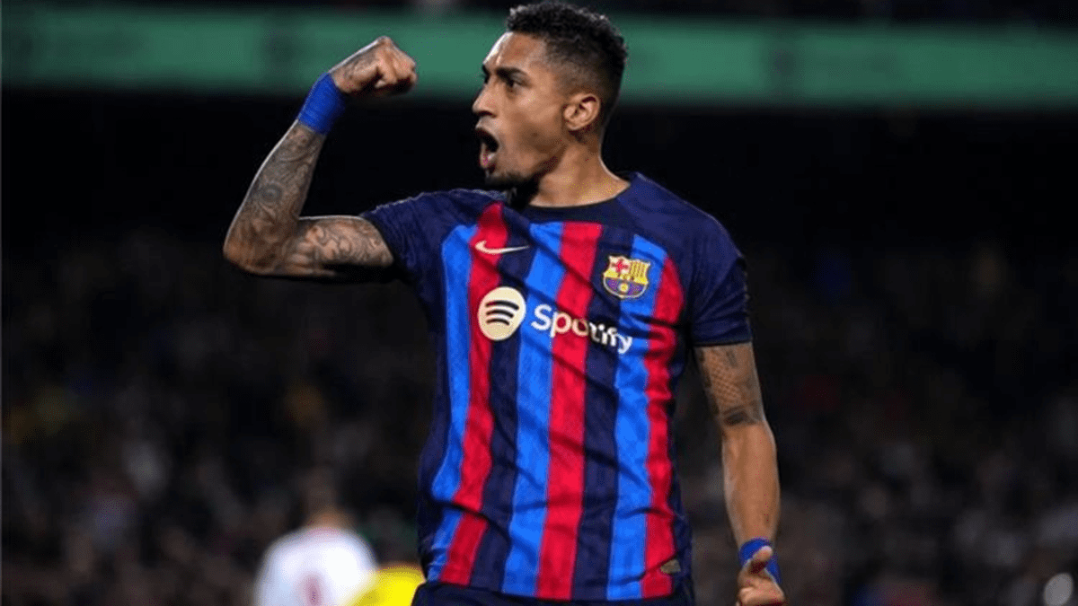 رافينيا يواصل التألق مع برشلونة تحت قيادة هانز فليك