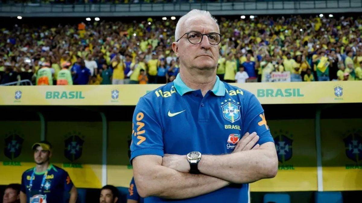 دوريفال جونيور يطالب بالصبر بعد التعادل مع الأوروغواي في تصفيات كأس العالم 2026