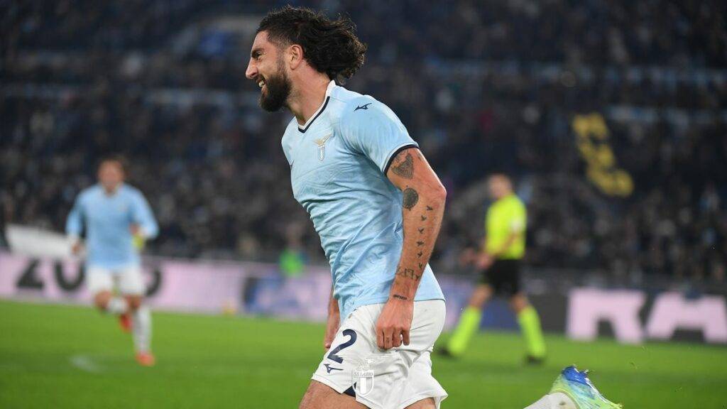 نابولي يتفوق على روما ولاتسيو يحقق فوزًا عريضًا على بولونيا