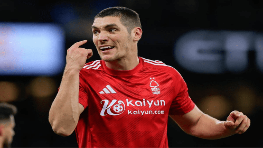 نوتنغهام فورست يقفز إلى المركز الرابع بفوز مثير على أستون فيلا