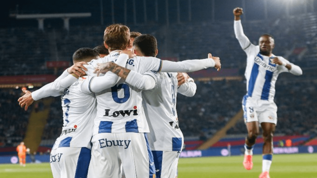 ليغانيس يفاجئ برشلونة ويشعل سباق الصدارة