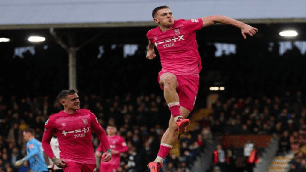 تعادل مثير بين فولهام وإيبسويتش في الجولة 20 من الدوري الإنجليزي