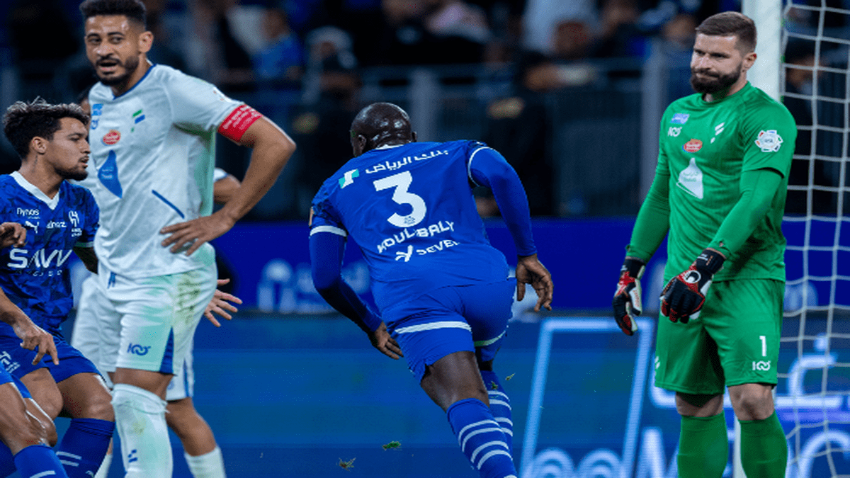 الهلال يُمطر شباك الفتح بتسعة أهداف تاريخية في دوري روشن