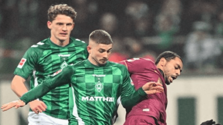أوغسبورغ يفوز على فيردر بريمن 2-0 في الدوري الألماني