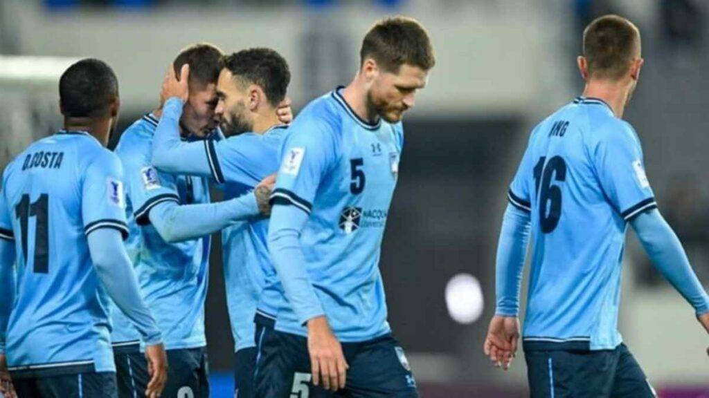 ثنائية كليمالا تمنح سيدني