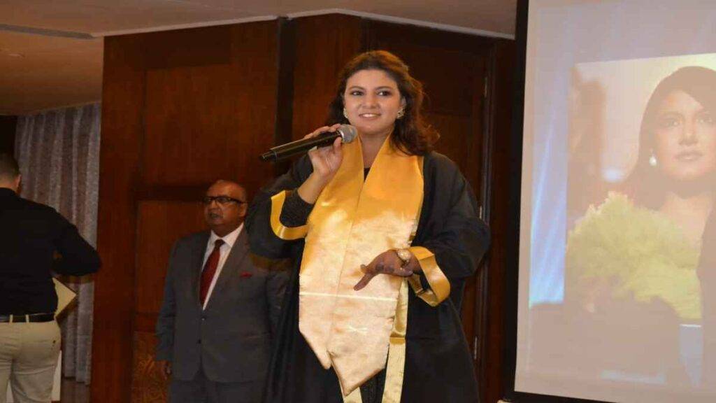 إنجاز جديد لياسمين علي: الدكتوراه الفخرية من الجامعة البريطانية