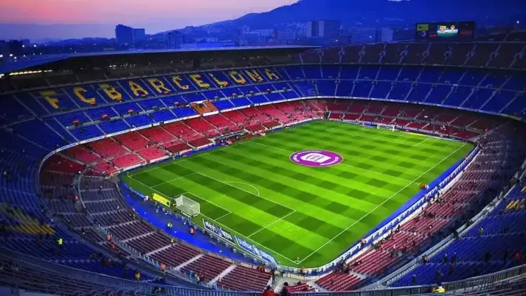 برشلونة