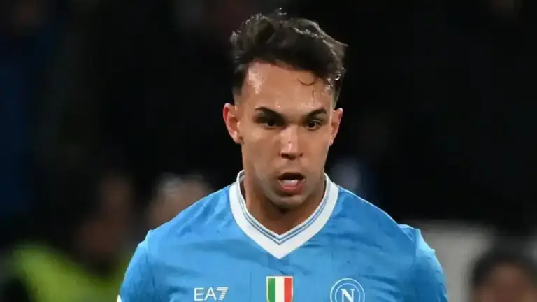 لاعب نابولي جيوفاني