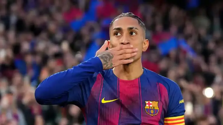 النجم البرازيلي رافينيا، لاعب برشلونة