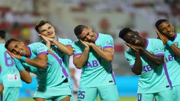 العين