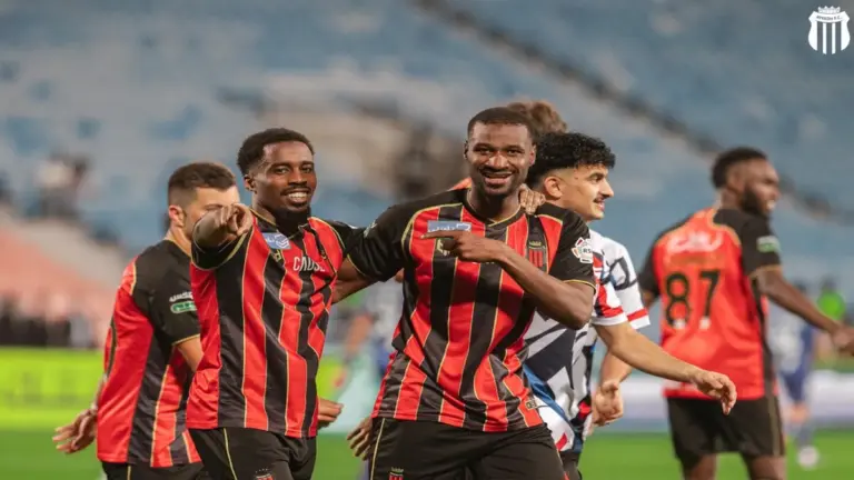 الرياض يُشعل صراع الهبوط بفوز ثمين على الفتح في دوري روشن