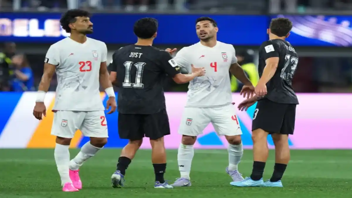 إيران