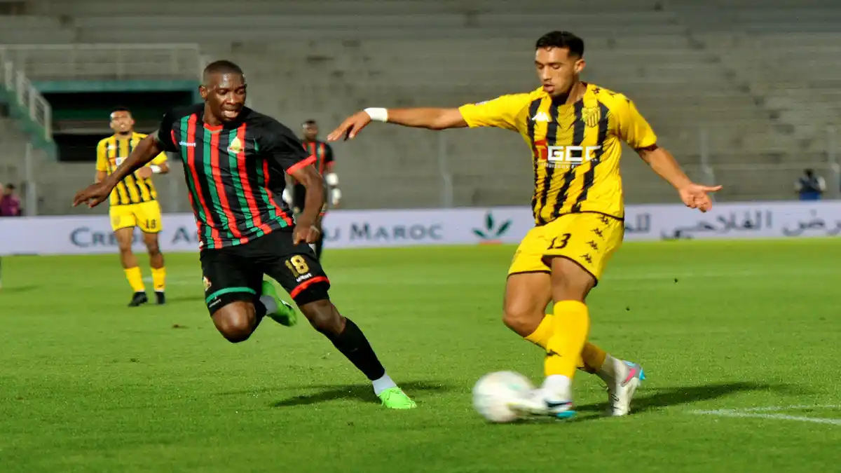 المغرب الفاسي ضد الجيش الملكي