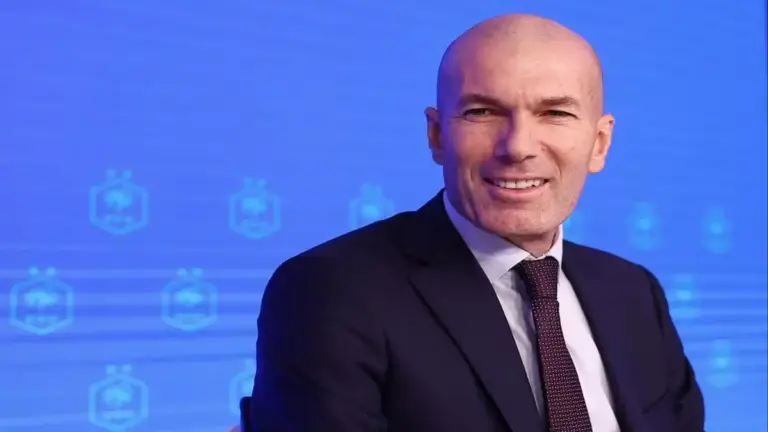 موعد أول مباراة لزيدان مع منتخب فرنسا بعد تعيينه رسميًا
