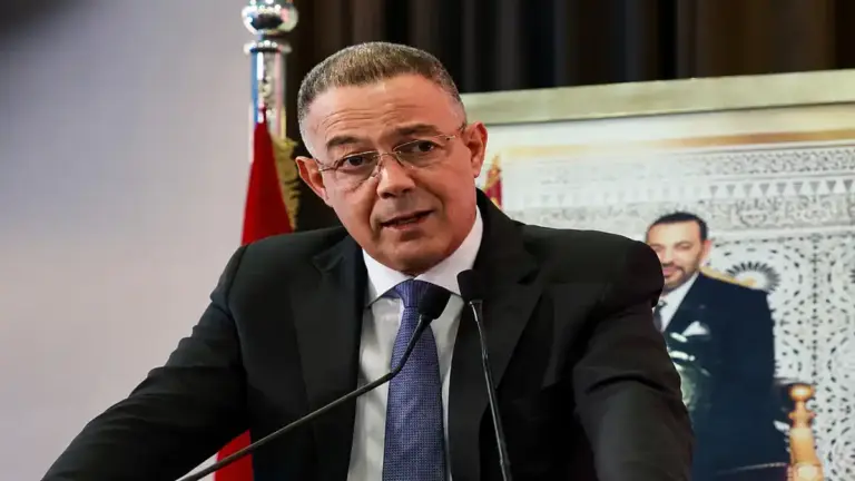 ظهور فوزي لقجع يشعل الجدل السياسي.. هل حُسمت وجهته الحزبية أخيرًا؟