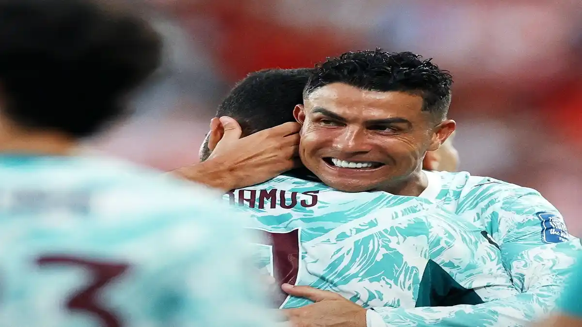 البرتغال