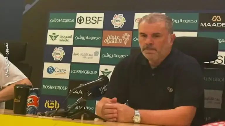 بوستيكوغلو يشيد بفوز النصر على الفتح بثلاثية نظيفة